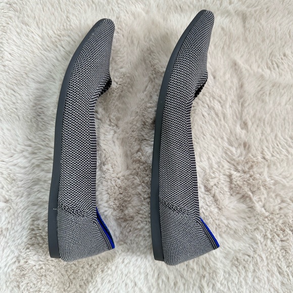Rothy's The Point in Cloud Grey Birdseye - Like New Size 8 - Picture 2 of 6